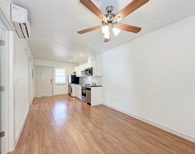 306 E 30th St - Photo Thumbnail 16
