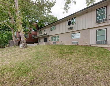 306 E 30th St - Photo Thumbnail 1