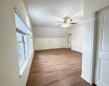 15220 Calaveras Dr - Photo Thumbnail 21