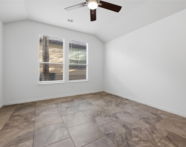 11400 W Parmer Ln - Photo Thumbnail 19