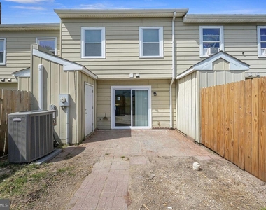 1192 Madison Court - Photo Thumbnail 1