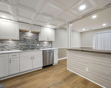 1192 Madison Court - Photo Thumbnail 4