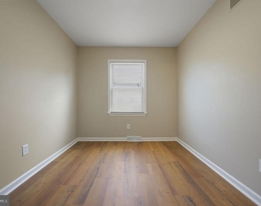 1192 Madison Court - Photo Thumbnail 11