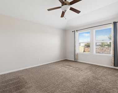 2803 Canteen Creek Way - Photo Thumbnail 13