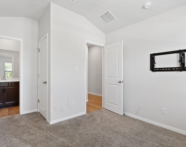 2803 Canteen Creek Way - Photo Thumbnail 6