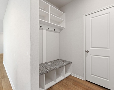 2803 Canteen Creek Way - Photo Thumbnail 9