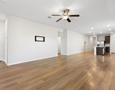 2803 Canteen Creek Way - Photo Thumbnail 11
