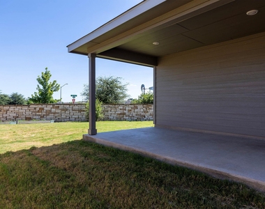 2803 Canteen Creek Way - Photo Thumbnail 22