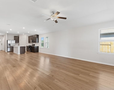 2803 Canteen Creek Way - Photo Thumbnail 12