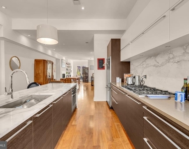 1207 Girard Street Nw - Photo Thumbnail 5