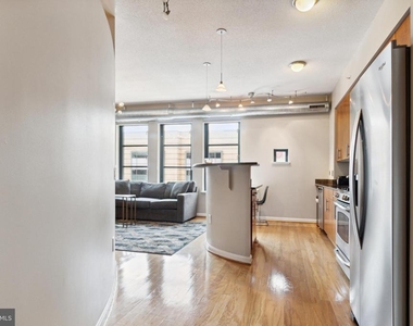 1390 Kenyon Street Nw - Photo Thumbnail 3