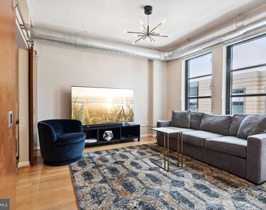 1390 Kenyon Street Nw - Photo Thumbnail 5