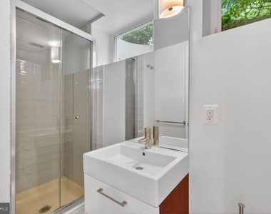 4325 47th Street Nw - Photo Thumbnail 10