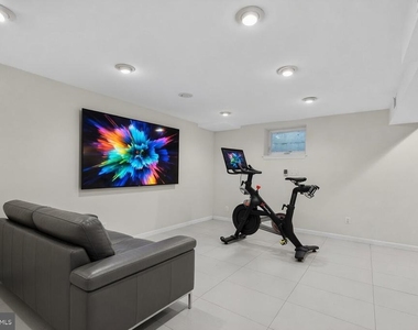 4325 47th Street Nw - Photo Thumbnail 11