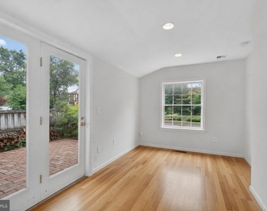 4325 47th Street Nw - Photo Thumbnail 7