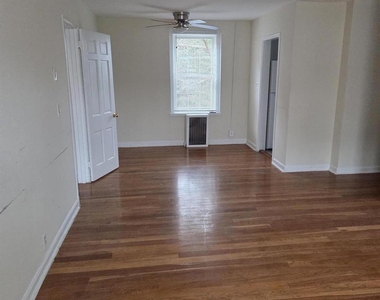 2824 31st Street Se - Photo Thumbnail 5