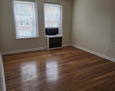 2824 31st Street Se - Photo Thumbnail 4
