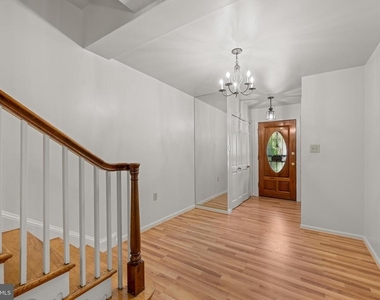 605 H Street Sw - Photo Thumbnail 6