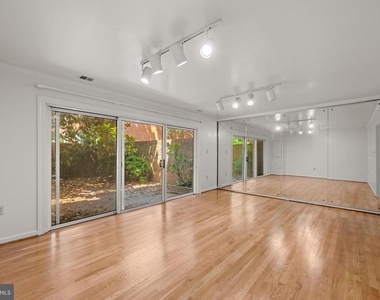 605 H Street Sw - Photo Thumbnail 10