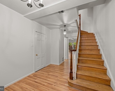 605 H Street Sw - Photo Thumbnail 5