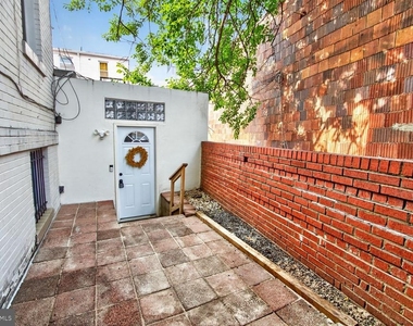 768 Quebec Place Nw - Photo Thumbnail 2