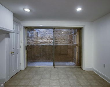 2151 Florida Avenue Nw - Photo Thumbnail 18