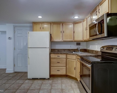 2151 Florida Avenue Nw - Photo Thumbnail 11
