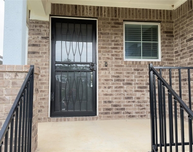 128 Riverhill Dr - Photo Thumbnail 1