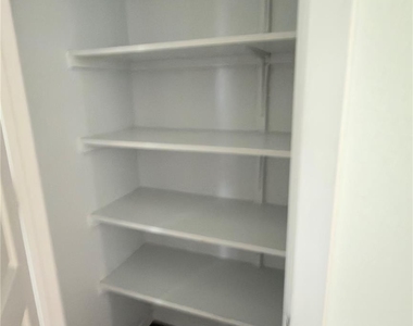 128 Riverhill Dr - Photo Thumbnail 16
