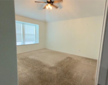 128 Riverhill Dr - Photo Thumbnail 17