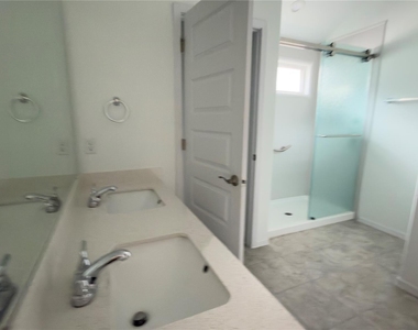 128 Riverhill Dr - Photo Thumbnail 21