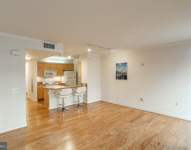 616 E Street Nw - Photo Thumbnail 6