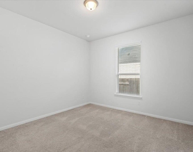 168 Ginger St - Photo Thumbnail 21