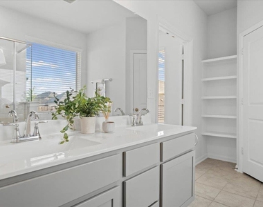 168 Ginger St - Photo Thumbnail 17