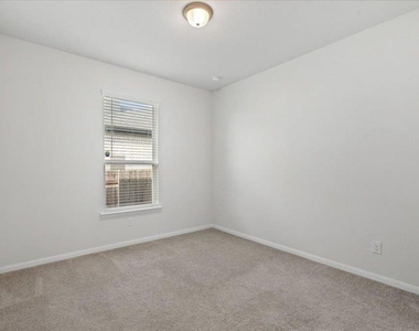 168 Ginger St - Photo Thumbnail 19