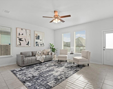 168 Ginger St - Photo Thumbnail 10