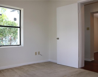 1166 Ridgeway Dr - Photo Thumbnail 10