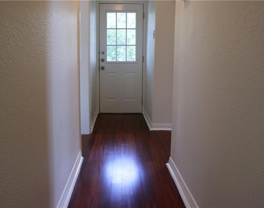 1166 Ridgeway Dr - Photo Thumbnail 3