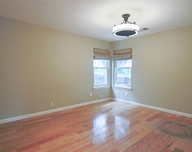 1109 Traci Michelle Dr - Photo Thumbnail 12