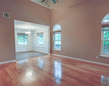 1109 Traci Michelle Dr - Photo Thumbnail 7