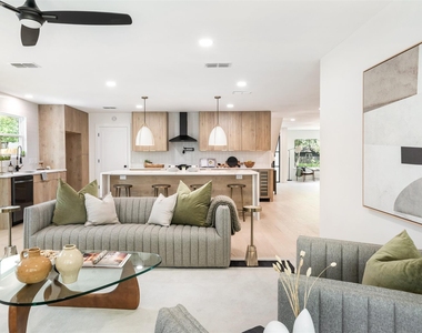 7604 Islander Dr - Photo Thumbnail 18