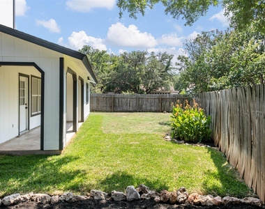 7604 Islander Dr - Photo Thumbnail 38
