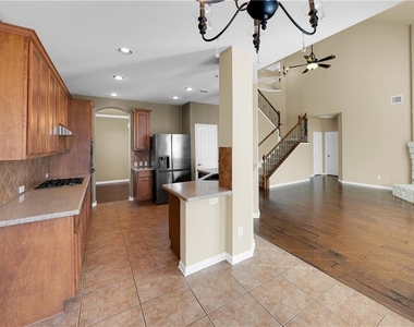 7608 Black Mountain Dr - Photo Thumbnail 3