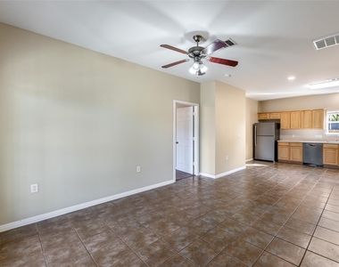 1311 E M Franklin Ave - Photo Thumbnail 5