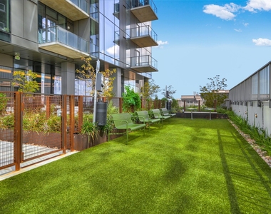 44 East Ave - Photo Thumbnail 11