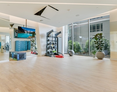 44 East Ave - Photo Thumbnail 14