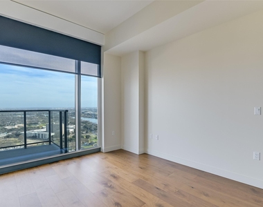 44 East Ave - Photo Thumbnail 6