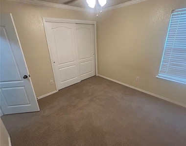 731 Abundance Ln - Photo Thumbnail 15