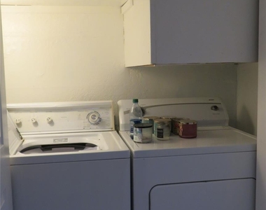 806 W 24th St - Photo Thumbnail 14