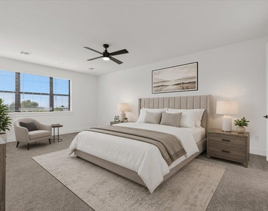 315 Holton Dr - Photo Thumbnail 15